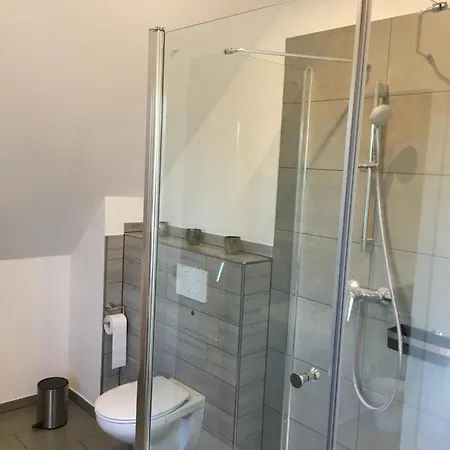Gaeste Und Messezimmer Adelheidsdorf Penzion