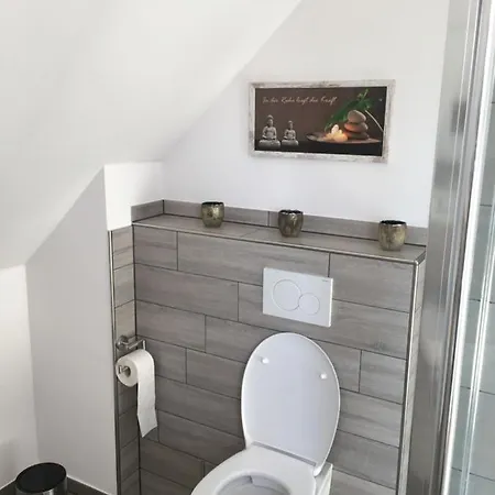 Gaeste Und Messezimmer Adelheidsdorf Penzion 3*