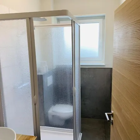 Gaeste Und Messezimmer Adelheidsdorf 3*