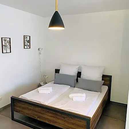 Pensión Gaeste Und Messezimmer Adelheidsdorf