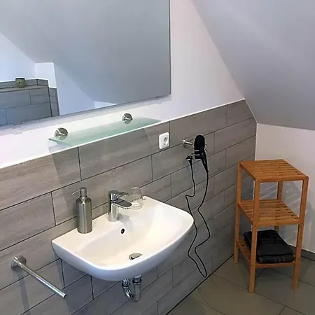 Gaeste Und Messezimmer Adelheidsdorf 3*