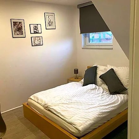 Pensión Gaeste Und Messezimmer Adelheidsdorf 3*