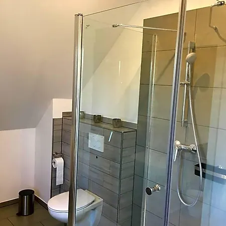Gaeste Und Messezimmer Adelheidsdorf 3*