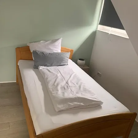 Gaeste Und Messezimmer Adelheidsdorf Celle
