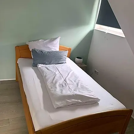 Gaeste Und Messezimmer Adelheidsdorf 3*
