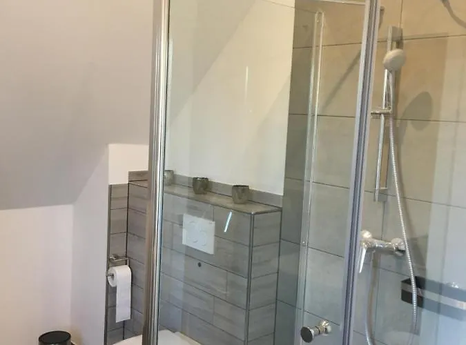 Gaeste Und Messezimmer Adelheidsdorf Maison d'hôtes